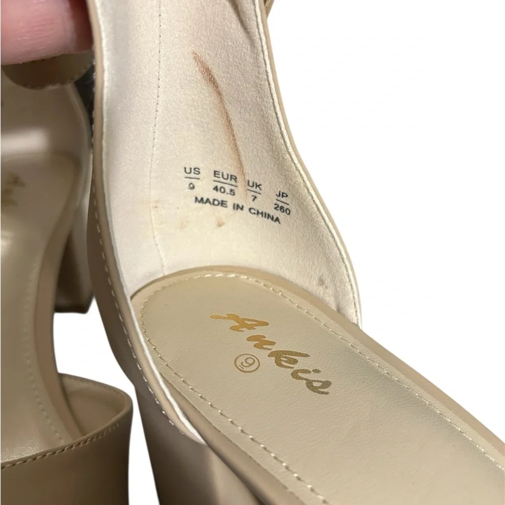 Ankis Nude Pointed‑Toe Block Heel Pumps – Size 9 – Elegant & Versatile - Picture 5 of 8